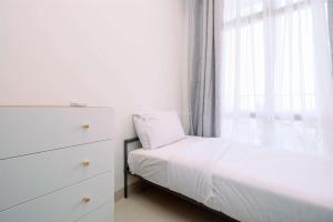 Modern Look and Comfy 2BR at Vasaka Solterra Apartment By Travelio