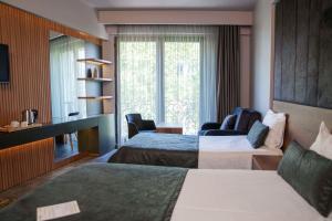 Deluxe Family Suite room in SennaCity Hotel