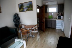 Sunny Home Apartment Ház