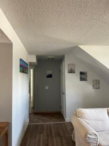 Charming Single House Lower Level