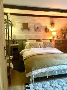 Red Squirrel Batch - Saint Helens