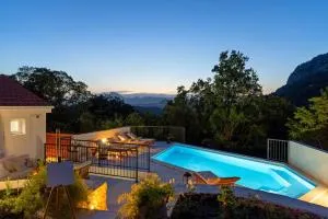 NEW! Villa AmaRosa - heated pool with hydromassage - Podgrađe