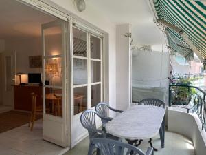 Cannes 100 mètres de la plage, entièrement climatisé