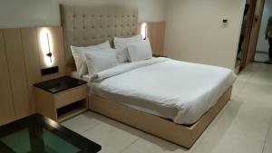 Crown Park Luxury Hotel