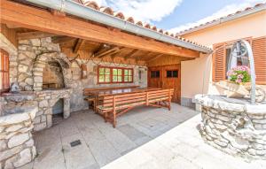 Amazing Home In Podgorje