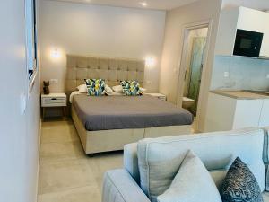 Thelfi Luxury studio in Attica - close to varkiza beach - Sea view