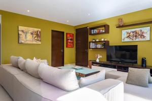 Del Viento Vaiven Penthouse 31 condo