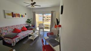 Cozy and sunny apartment with everything you need, Great location