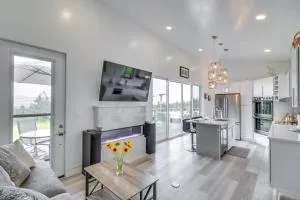 Hot Tub and Views Sunset Valley Retreat in Eureka - Eureka