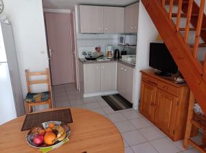 AGENCE JF IMMO-Villa 6 pers climatisee avec terrasse et Parking prive - V0270