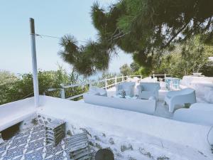 La Casa del Nespolo - Exclusive Country Suites - Seaview Pool & Self Check-in