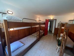 Auberges de jeunesse L'Oustaou Castellane : Lit dans Dortoir de 8 Lits 