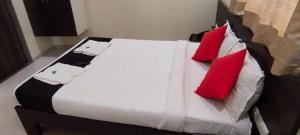 Jagdish Deluxe Hotel