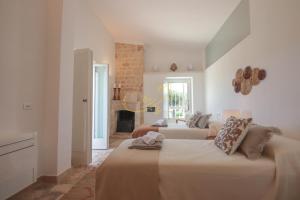 TD Trulli Benedetta with Pool in Peaceful Nature