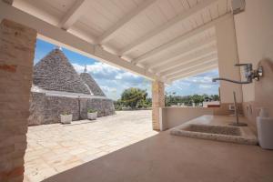 TD Trulli Benedetta with Pool in Peaceful Nature