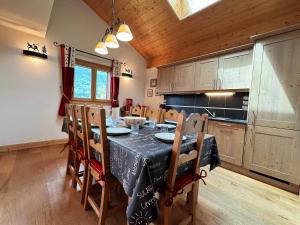 Spacieux duplex dans une résidence avec piscine - FR-1-624-137