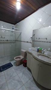 CASA com piscina 4 quartos 2km da praia do Aracagy 15 pessoas