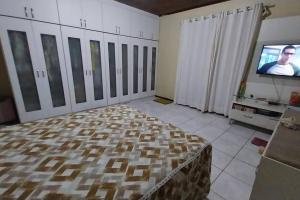 CASA com piscina 4 quartos 2km da praia do Aracagy 15 pessoas