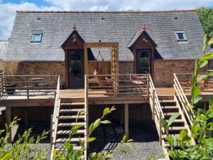 Maisons de vacances Haut en Couleurs : Studio avec Terrasse