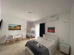 Deluxe Quadruple Room room in Hotel Vila Kafe