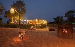 Kruger Untamed - Tshokwane River Camp - Rezervace Manyeleti