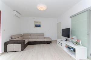 Apartment Ana with private pool 