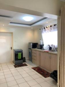 1bed Apartment Minutes Away From The Airport