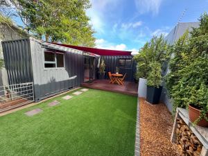 The Leopard Leaf Inn