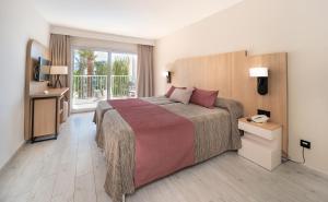 Double or Twin Room (3 Adults) room in Hotel Cala d'Or Gardens