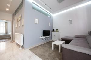 Modern Downtown Retreat at Akácfa 36