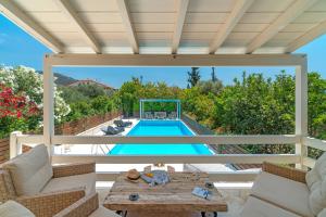 SUN VILLA GLYFADA