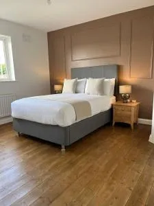 Cada House - Jenkinstown Cross