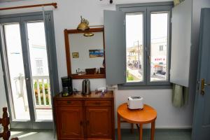 Naxos Port central apartment 3 min to the beach