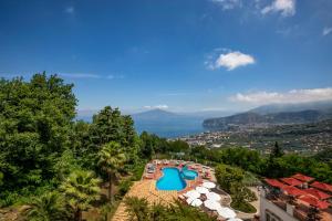 Double or Twin Room with Balcony and Sea View room in Grand Hotel Hermitage