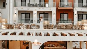 Acron Suites
