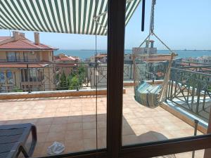 Rooftop Sea View Apartment Sveti Vlas