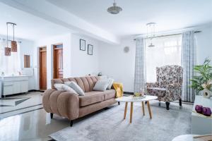 Lovely One Bedroom Apartment,Swimming pool, gym, workspace