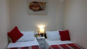 Luxury London Ensuite Double Room, Park free, Tram-Train!