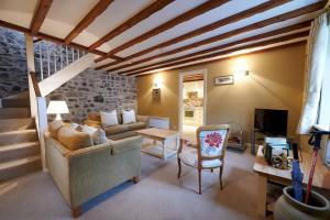 Greenhills Cottage Upperdale Peak District