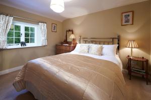 Greenhills Cottage Upperdale Peak District