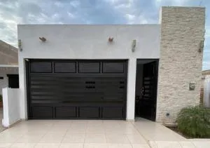 Espaciosa Casa Enorme Cochera Asador y Futbolito - Guasave