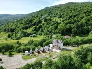 VITA Guesthouse - Bajram Curri