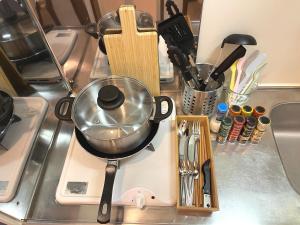 #1 新宿まで2分! 清潔で安全な部屋! WiFi無料!