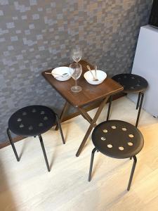 #1 新宿まで2分! 清潔で安全な部屋! WiFi無料!