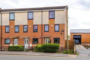 Heywood House - Contractor stays by Niji Short Stays