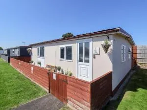 Sunny South Shore - Bessingby