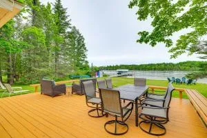 Charming Clam Lake Cottage with Dock and Deck! - Rapid City