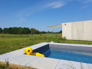 Maisons de vacances Un loft original au milieu des vignes : photos des chambres