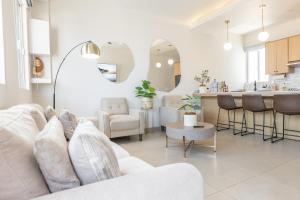 New Casa Balandra with Gated Parking at Casas Sanblu