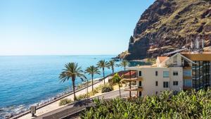 Sunny Side by Atlantic Holiday